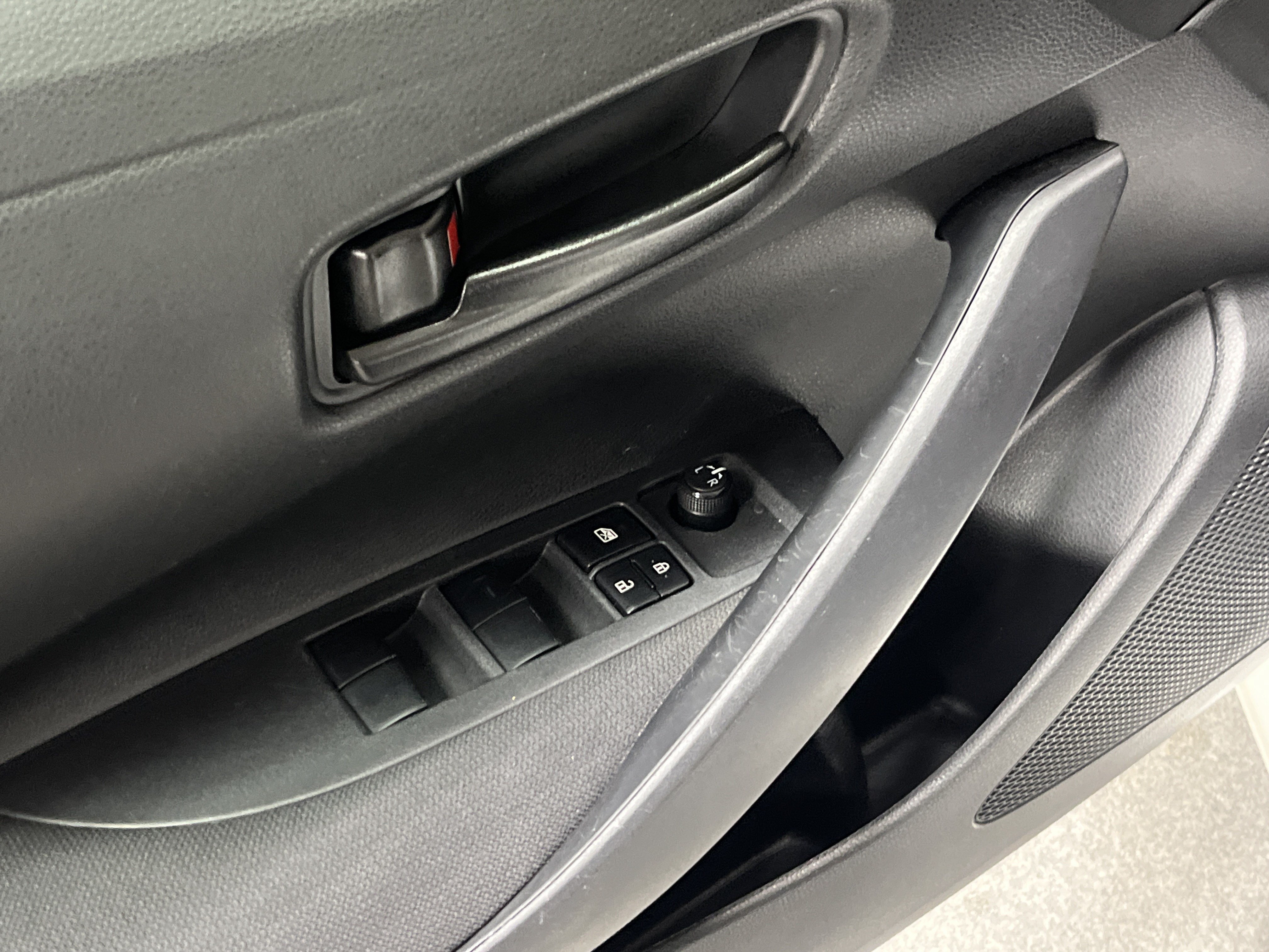 Used 2023 Toyota Corolla LE FWD image 15