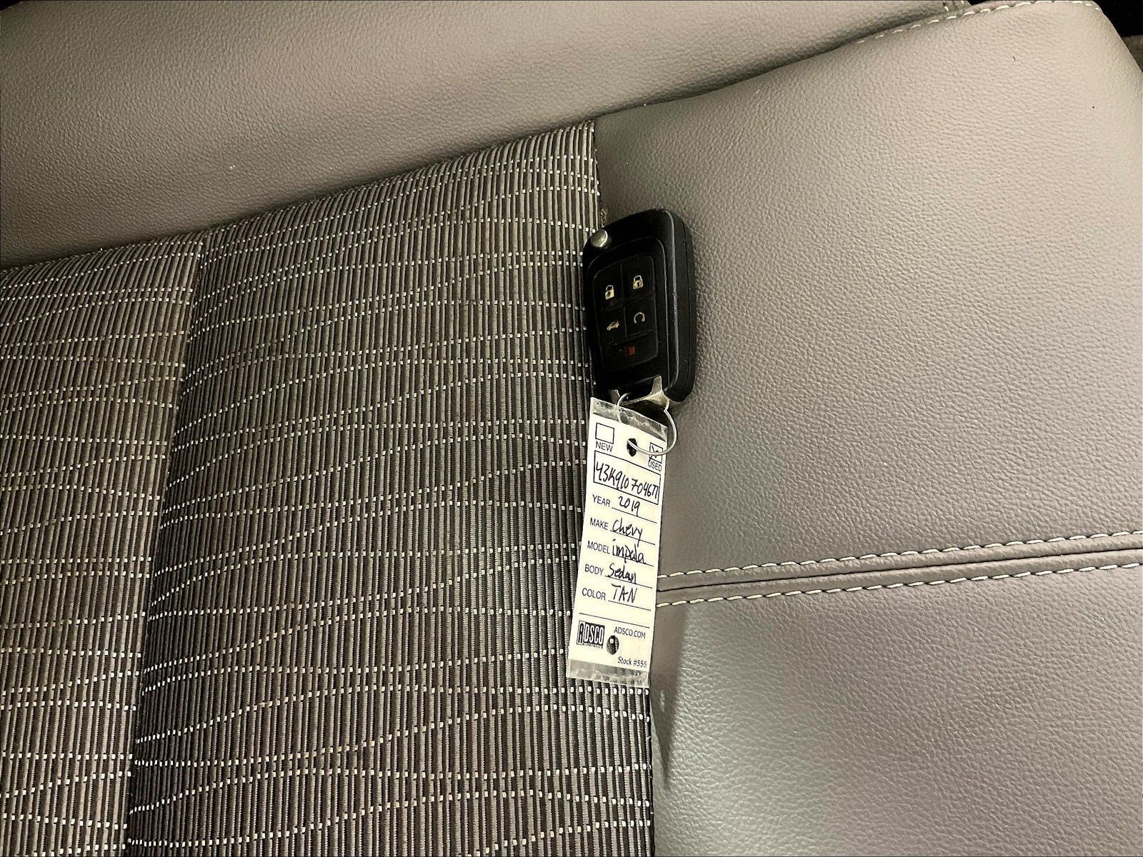 Used 2019 Chevrolet Impala LT FWD image 34