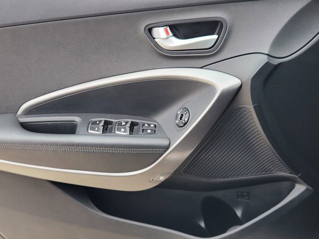 Used 2017 Hyundai Santa Fe Limited FWD image 18