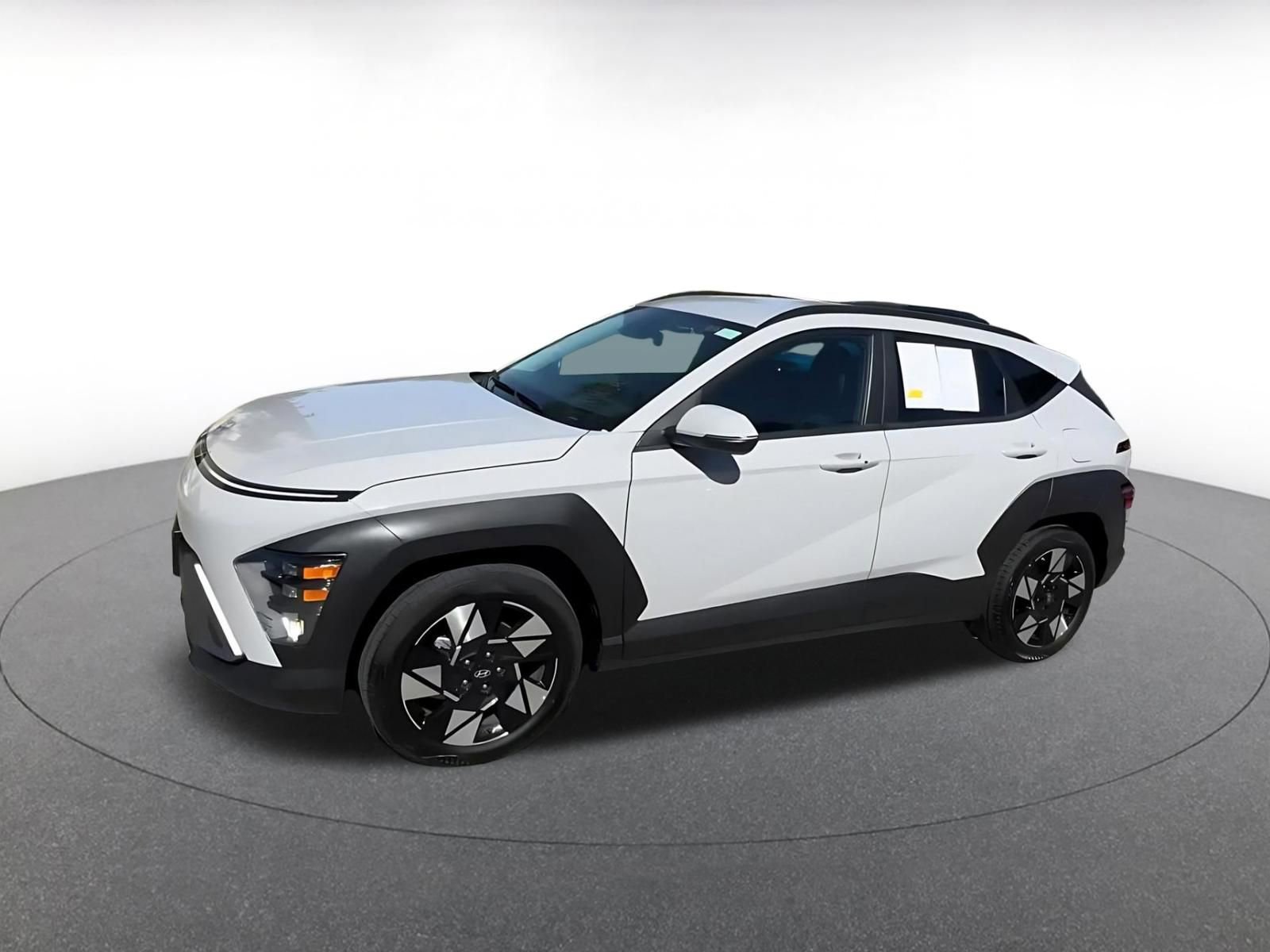 Used 2025 Hyundai Kona SEL image 8