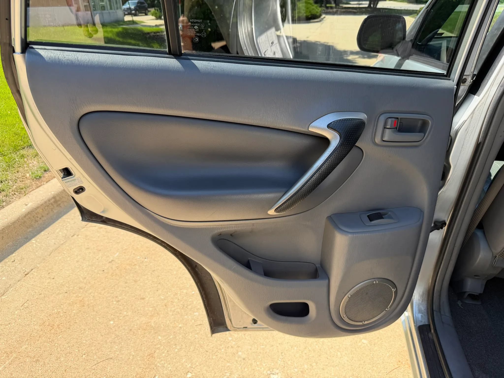 Used 2003 Toyota RAV4 4WD image 14