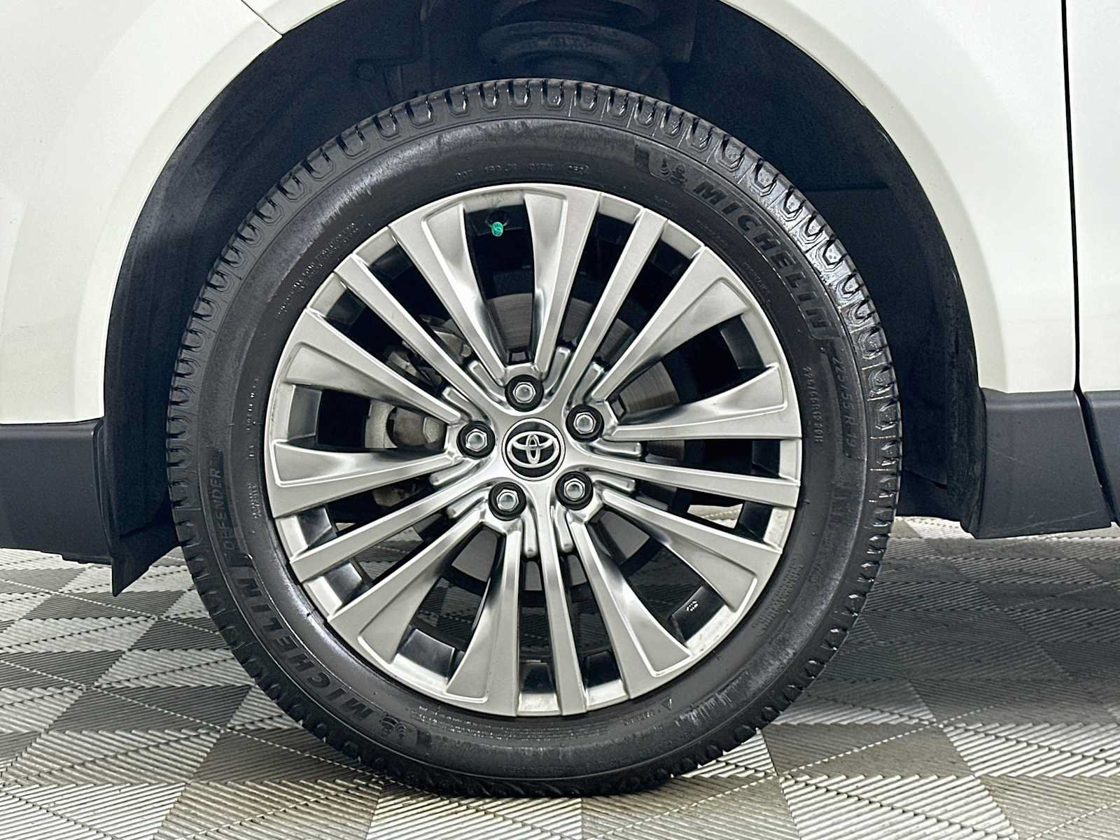 Used 2021 Toyota Venza Limited w/ Advanced Technology Package AWD/4WD image 30