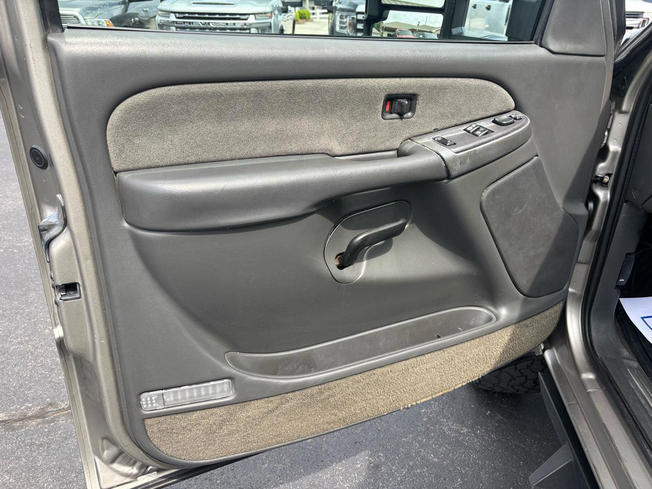 Used 2003 Chevrolet Silverado 2500 LS w/ Skid Plate Package AWD/4WD image 10