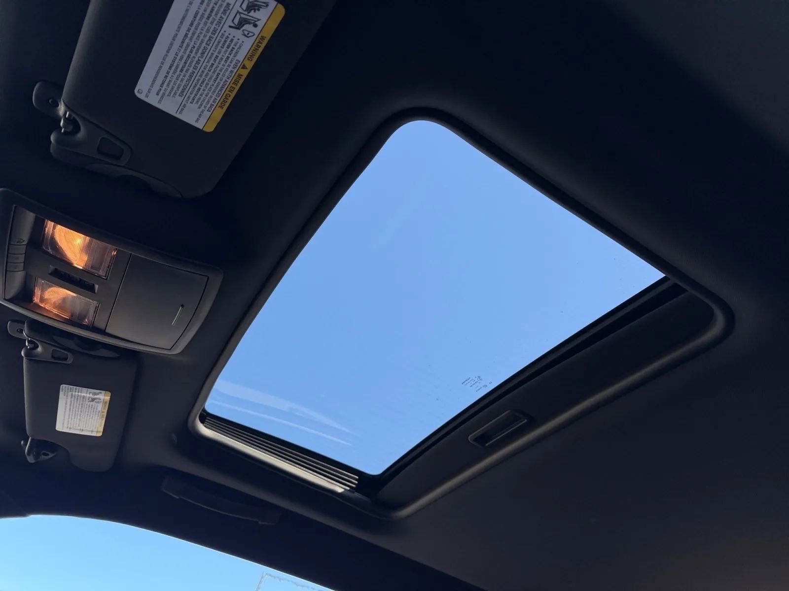 Used 2010 Dodge Challenger SRT8 w/ Special Edition Group image 19