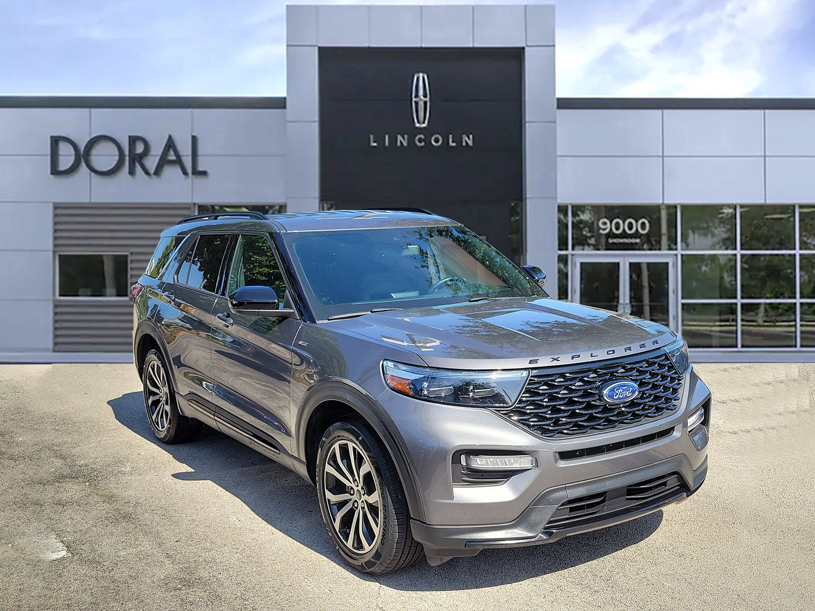 Used 2023 Ford Explorer ST-Line w/ Class IV Trailer Tow Package