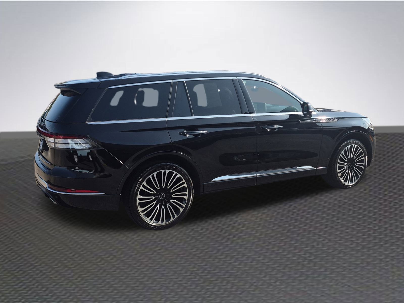 Used 2025 Lincoln Aviator Black Label image 4