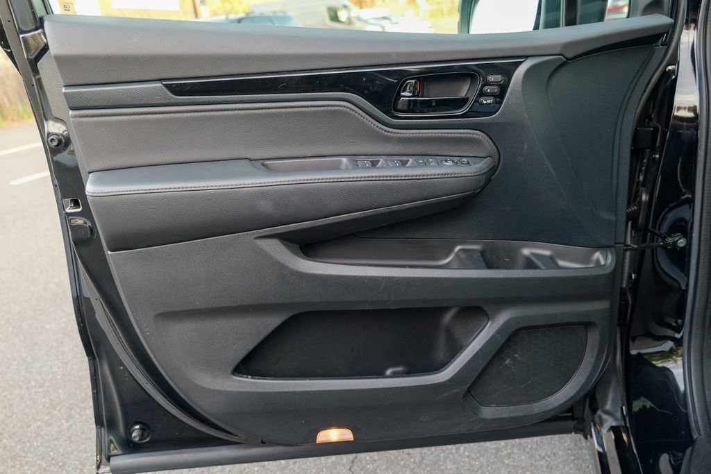 Used 2023 Honda Odyssey Touring image 17