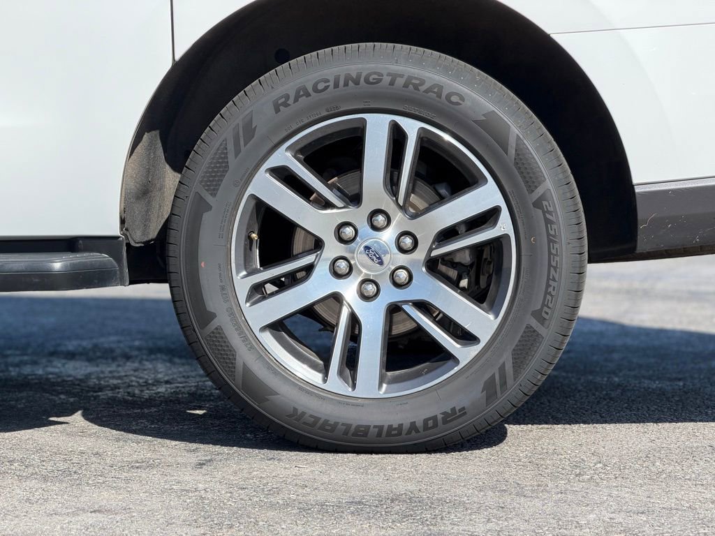 Used 2024 Ford Expedition Max Limited AWD/4WD image 2