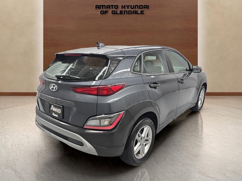 Certified 2022 Hyundai Kona SE w/ Cargo Package image 6