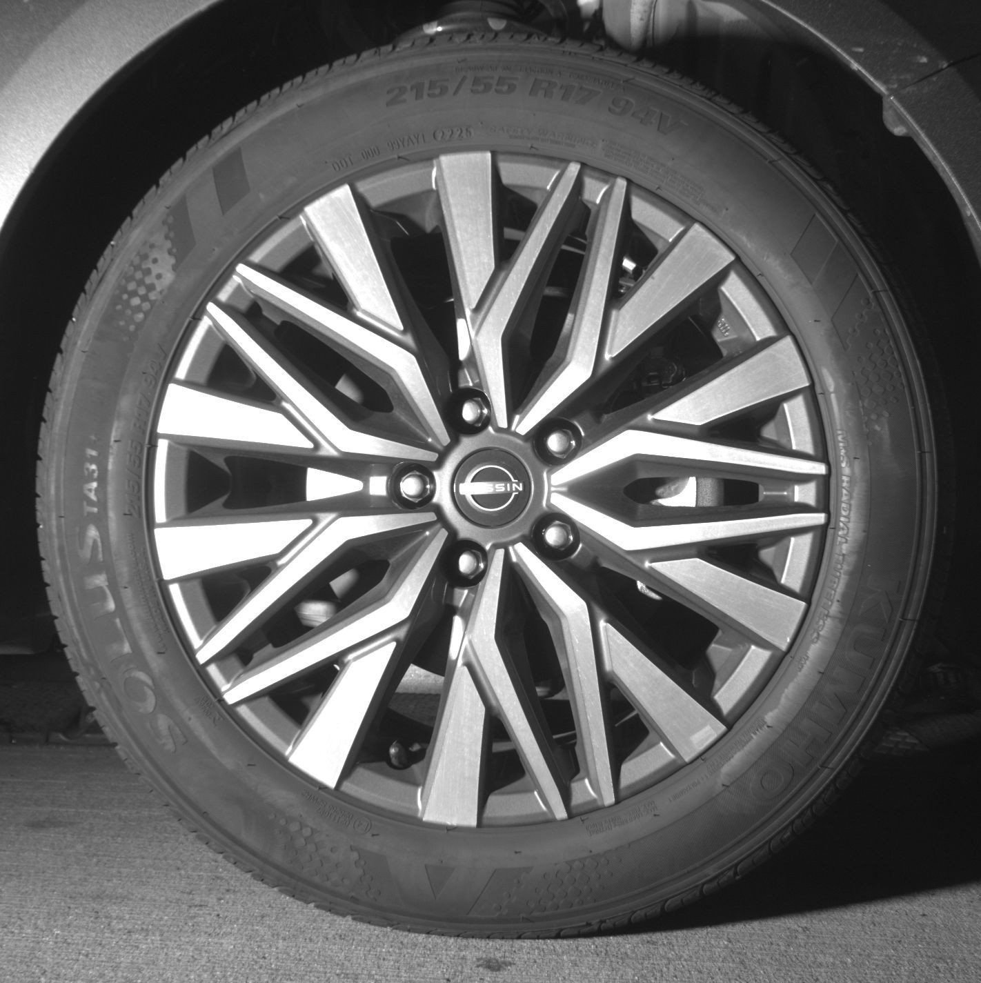 Used 2025 Nissan Altima 2.5 SV FWD image 13