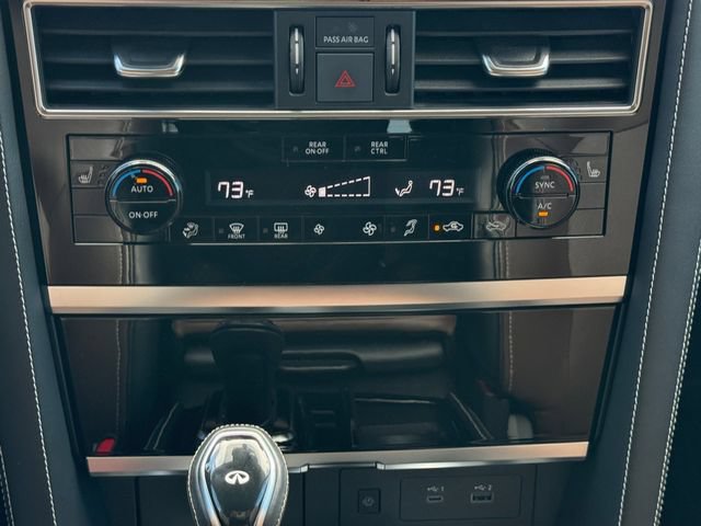 Used 2022 INFINITI QX80 Premium Select w/ All-Season Package RWD image 4