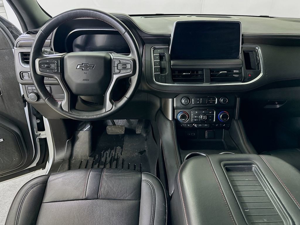 Used 2022 Chevrolet Suburban RST w/ Sport Performance Package image 18