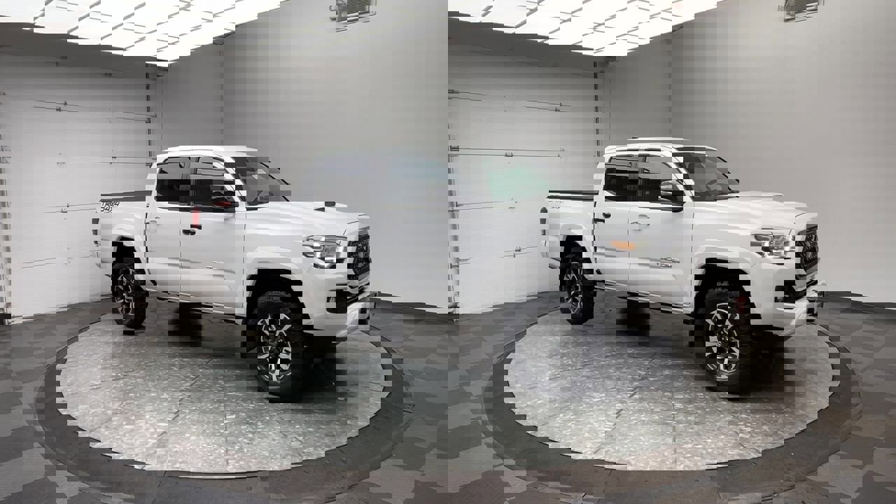 Used 2019 Toyota Tacoma TRD Sport image 39