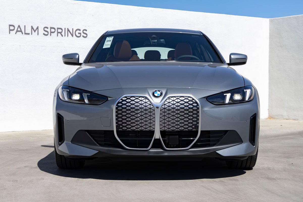 New 2026 BMW i4 eDrive40 w/ Premium Package RWD image 4