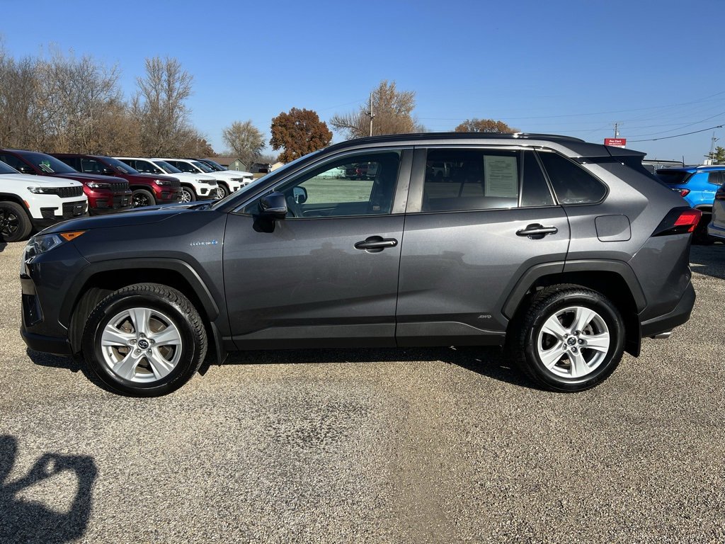 Used 2020 Toyota RAV4 XLE image 2