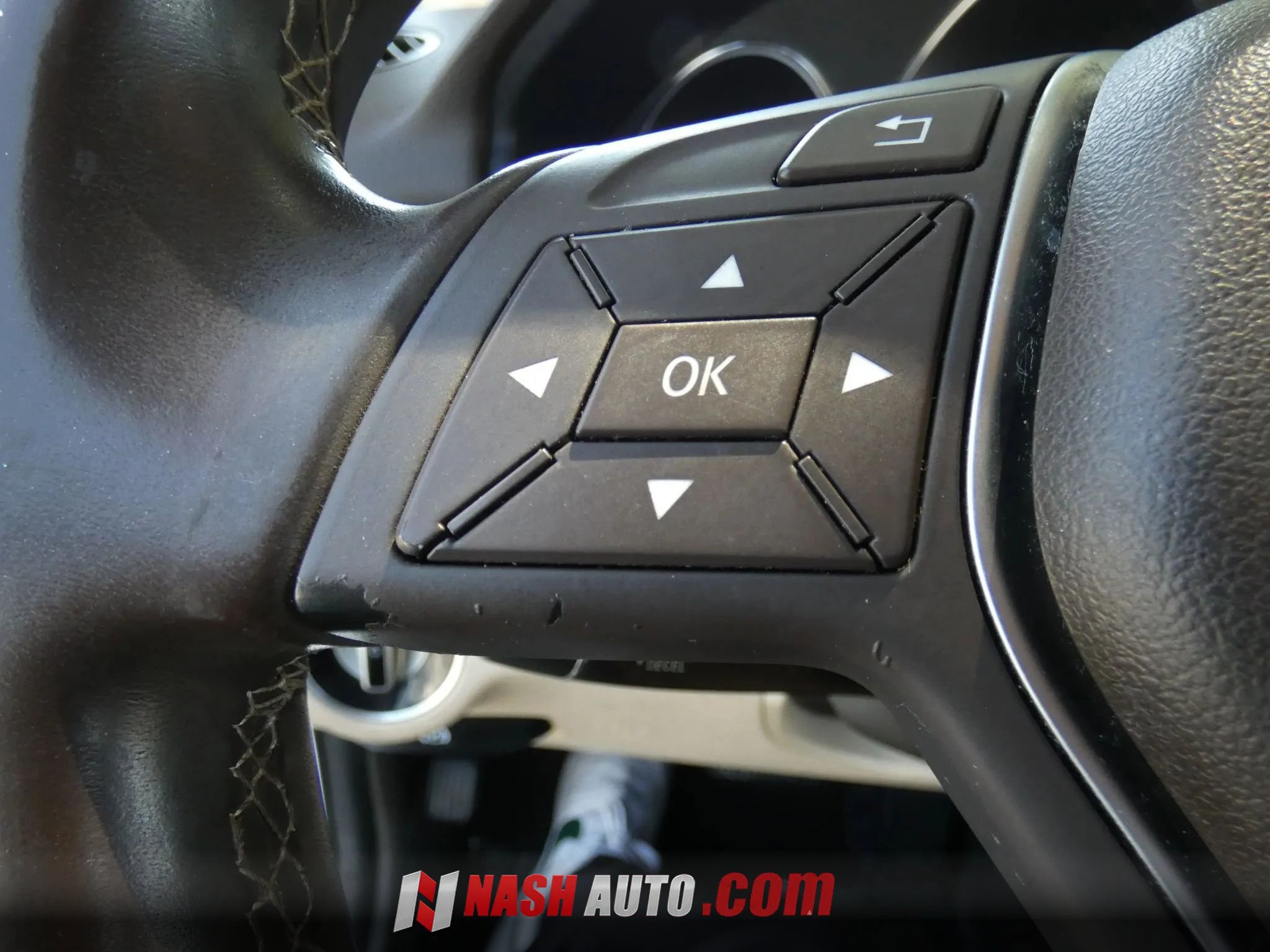 Used 2015 Mercedes-Benz GLK 350 2WD image 76