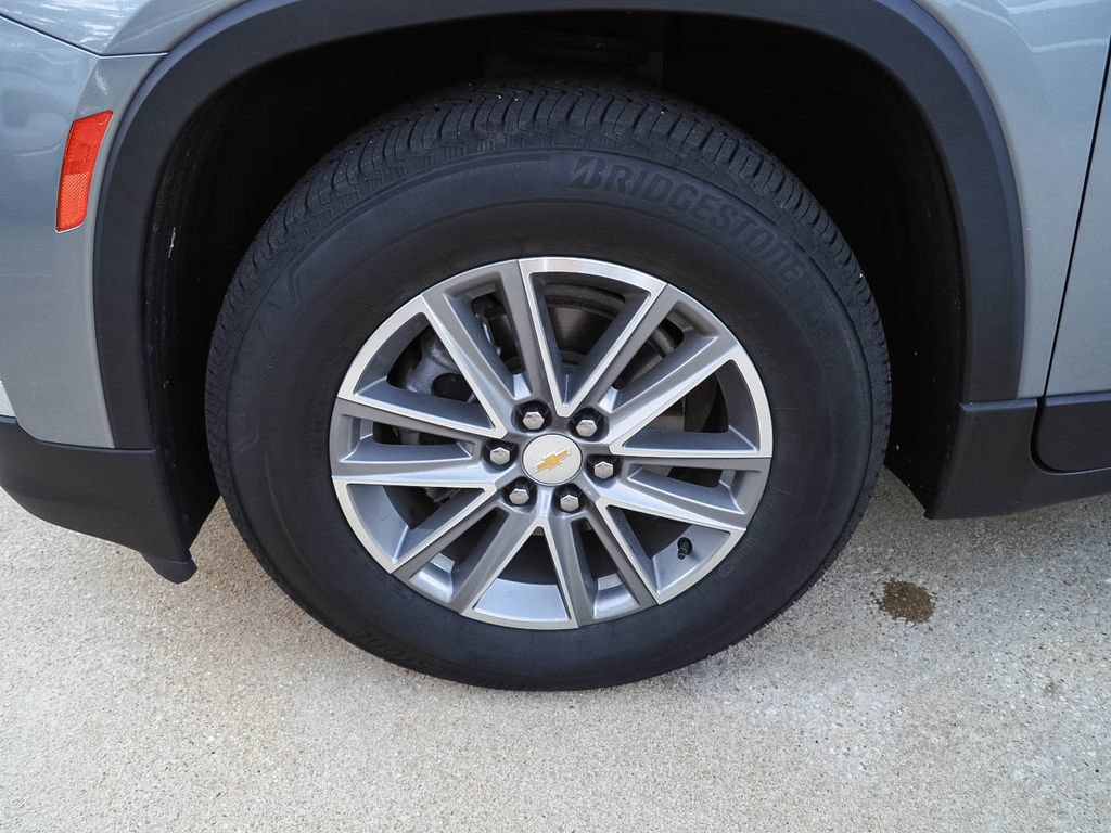 Used 2024 Chevrolet Traverse LT AWD/4WD image 7