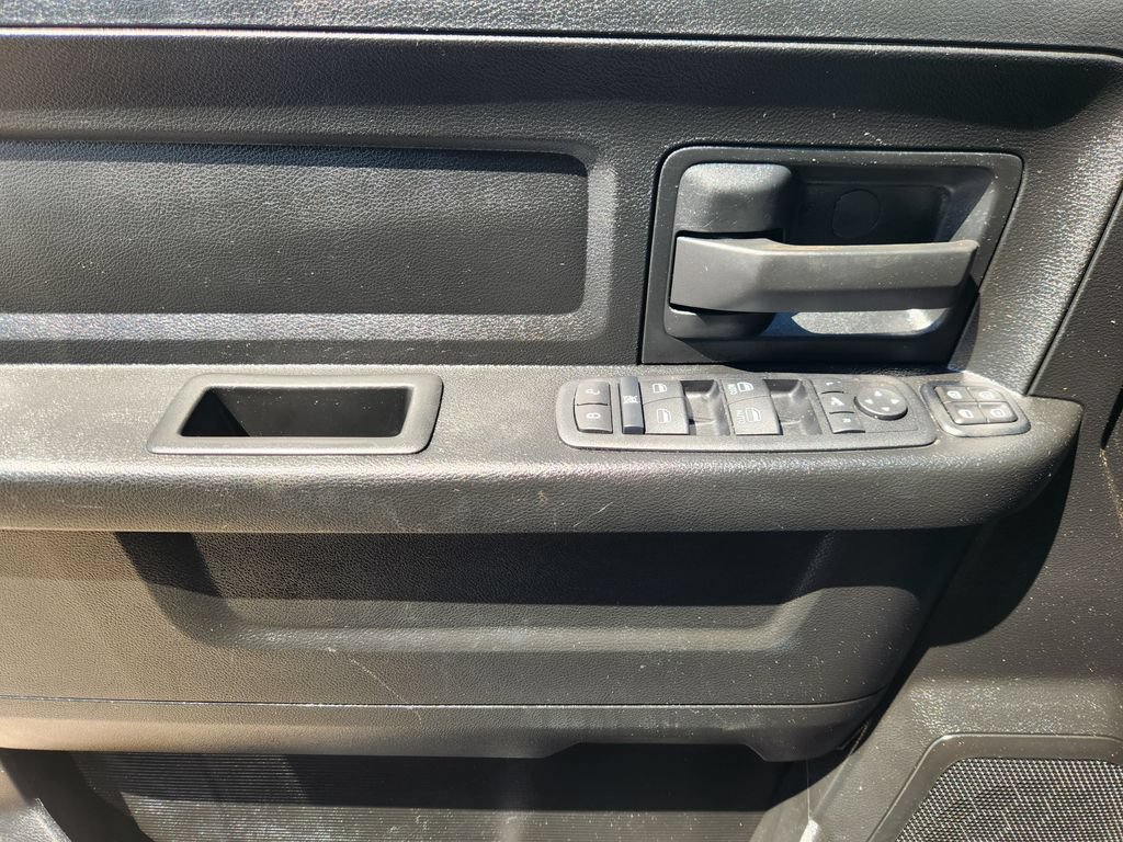 Used 2024 RAM 3500 Tradesman w/ Chrome Appearance Group AWD/4WD image 22