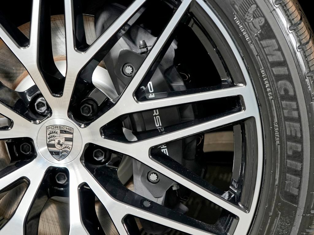 Certified 2026 Porsche Macan AWD/4WD image 37