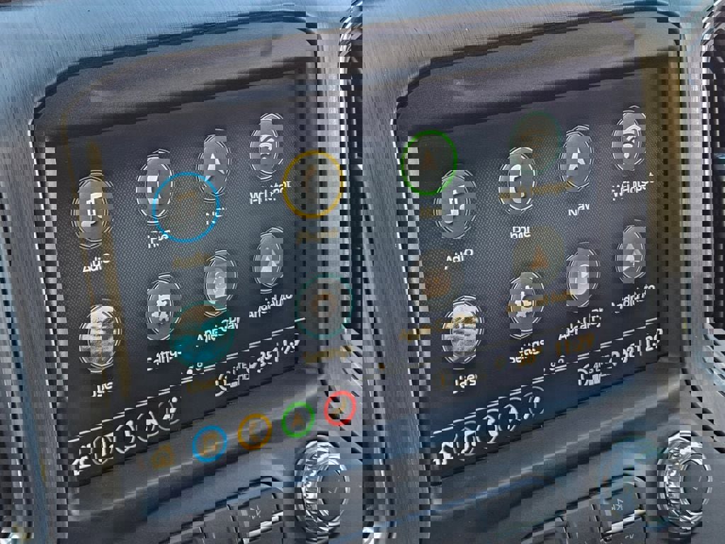 Used 2021 GMC Sierra 2500 Denali w/ Denali Ultimate Package image 17