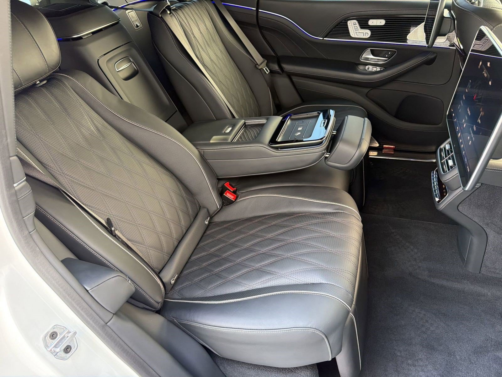 Certified 2026 Mercedes-Benz Maybach GLS 600 4MATIC image 23