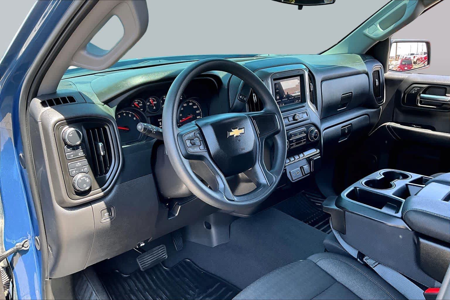 Used 2024 Chevrolet Silverado 1500 Custom w/ Turbomax Blackout Package AWD/4WD image 18