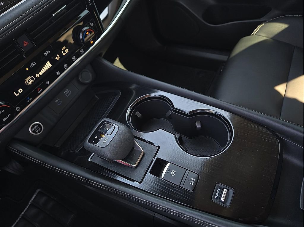 Used 2023 Nissan Rogue SL w/ SL Premium Package image 21