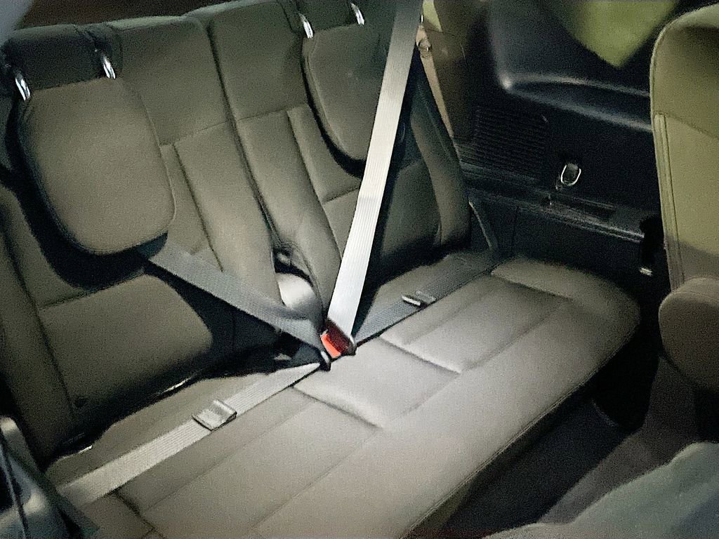 Used 2022 Ford Explorer XLT image 27