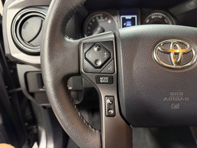 Used 2017 Toyota Tacoma TRD Off-Road w/ Tow Package AWD/4WD image 14