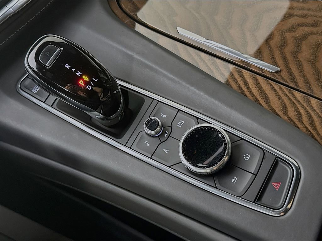 Used 2023 Cadillac Escalade Sport Platinum w/ LPO, ONYX Package image 22