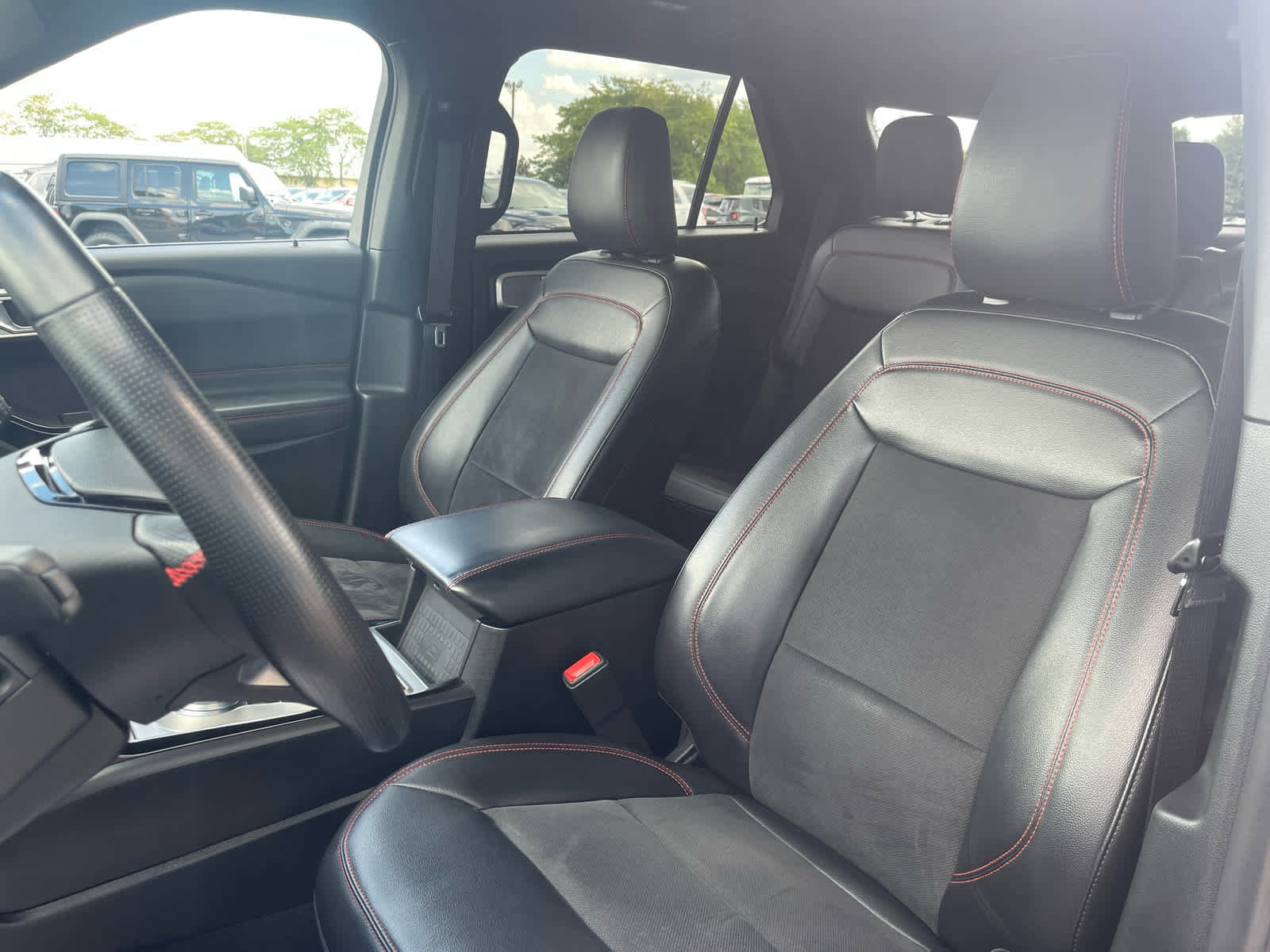 Used 2022 Ford Explorer ST-Line image 22