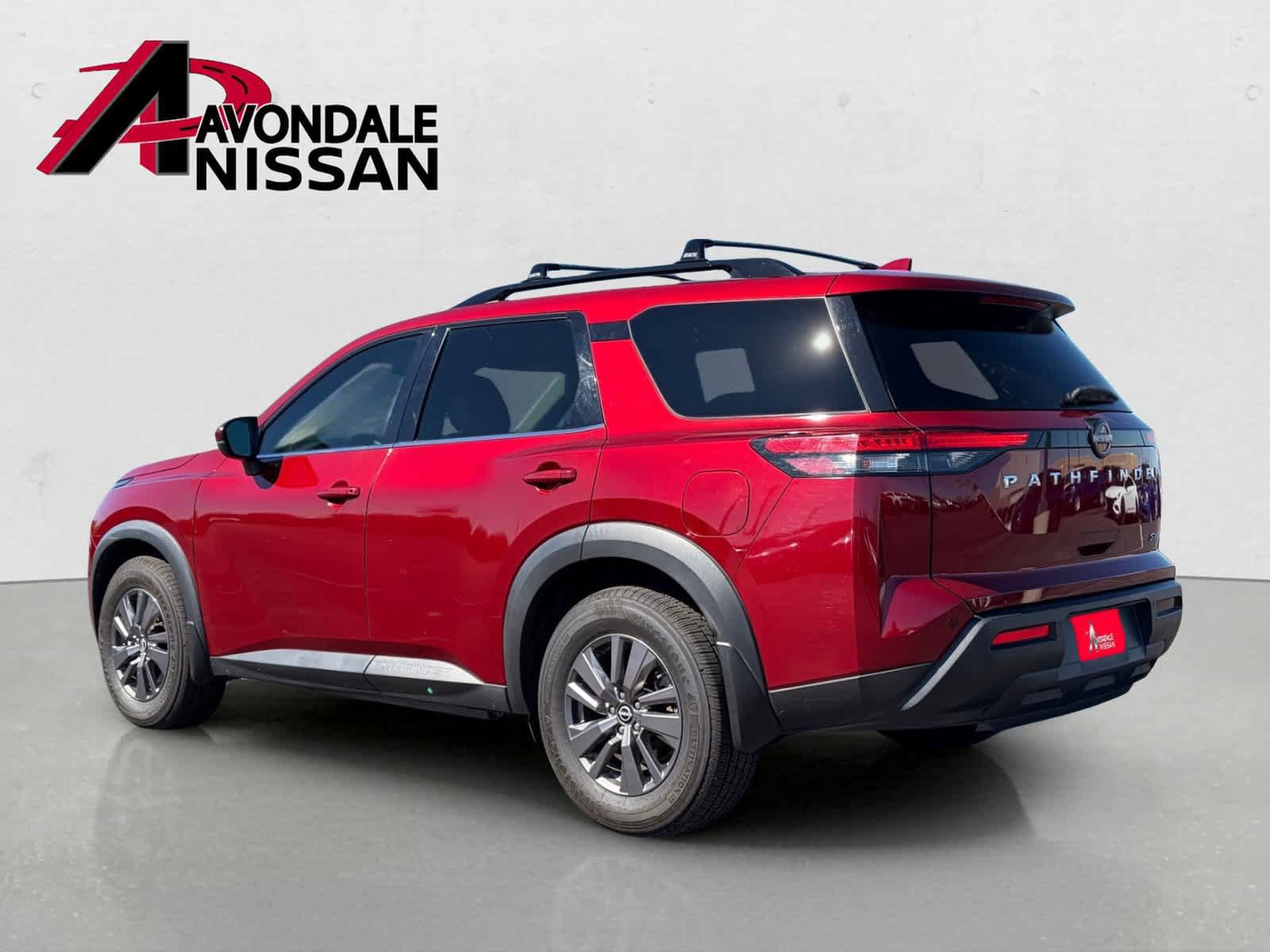 Used 2022 Nissan Pathfinder SV FWD image 3
