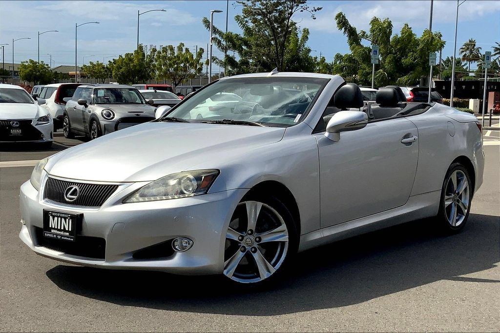 Used 2015 Lexus IS 250C w/ Luxury Package RWD image 2