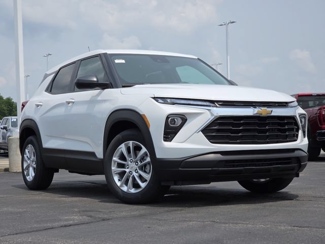 New 2026 Chevrolet TrailBlazer LS w/ LS Convenience Package FWD image 2