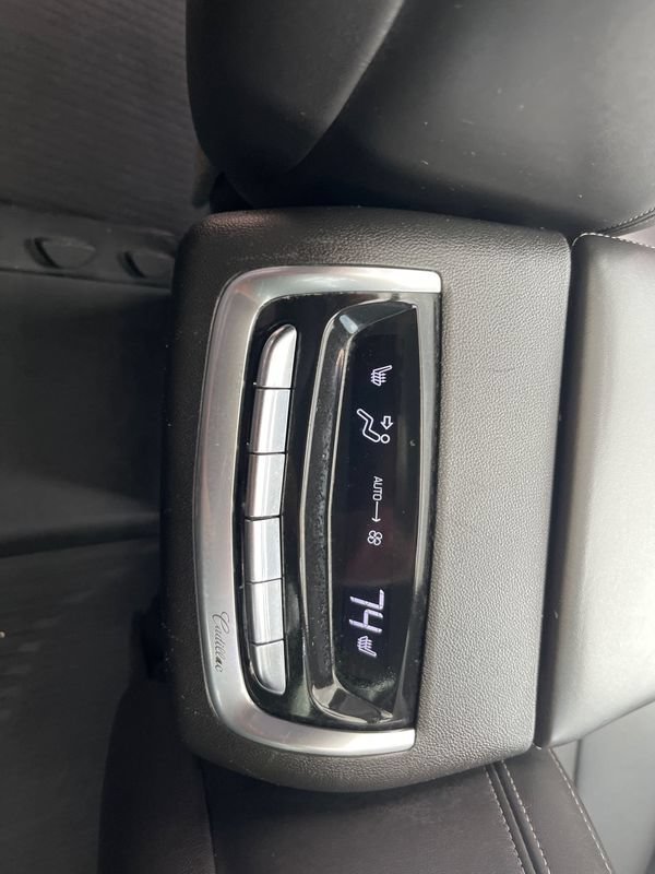 Used 2020 Cadillac XT6 Sport w/ Platinum Package AWD/4WD image 24