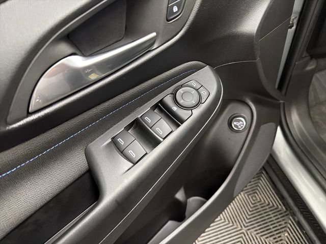 Used 2025 Buick Envista Sport Touring w/ Convenience I Package FWD image 12