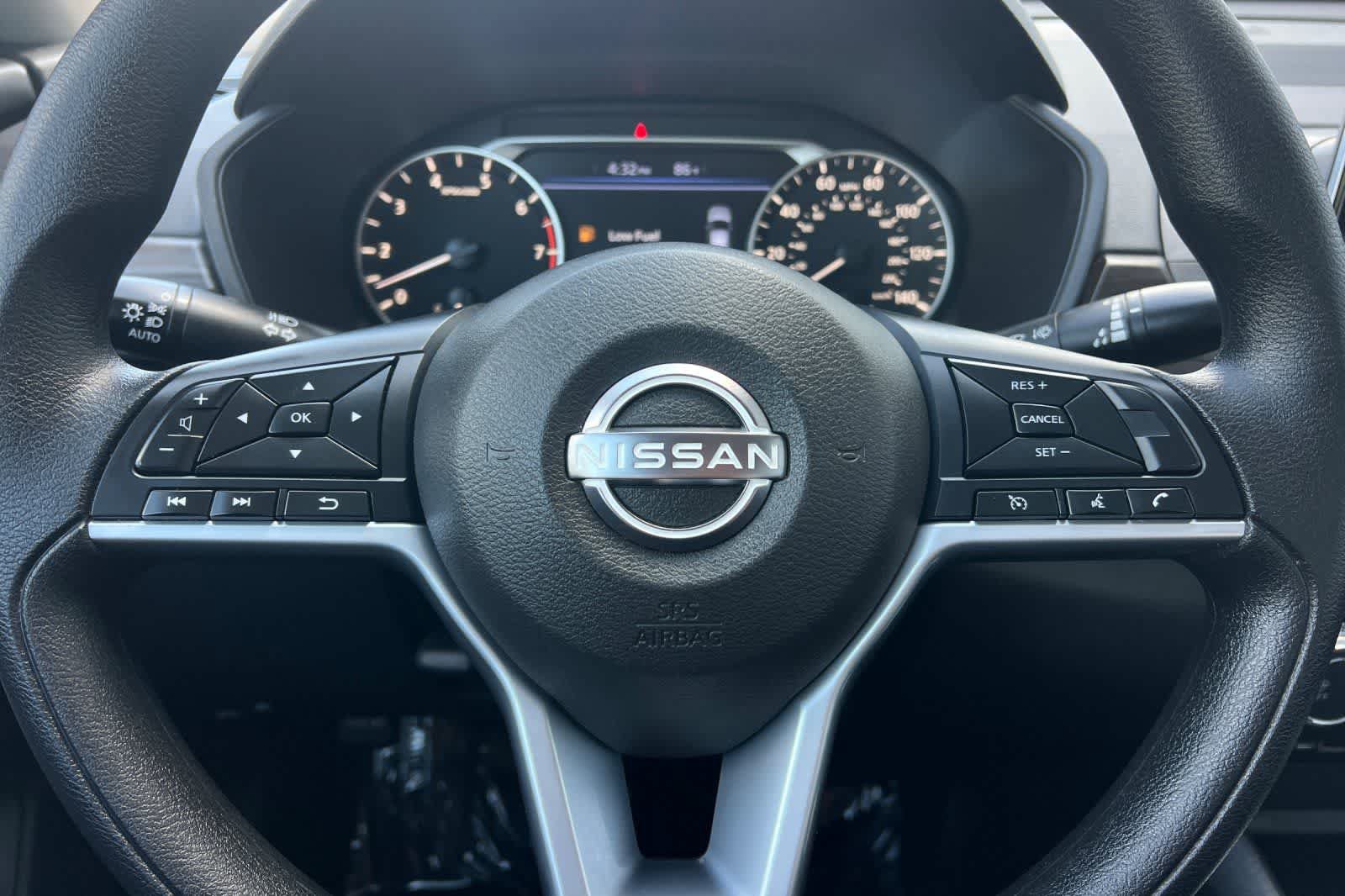 Used 2025 Nissan Altima 2.5 SV FWD image 27