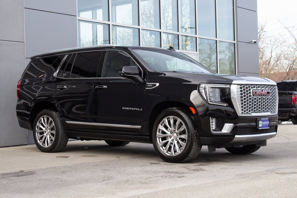 Used 2023 GMC Yukon Denali w/ LPO, Floor Liner Package image 3