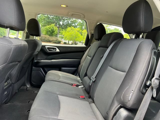 Used 2019 Nissan Pathfinder SV FWD image 12