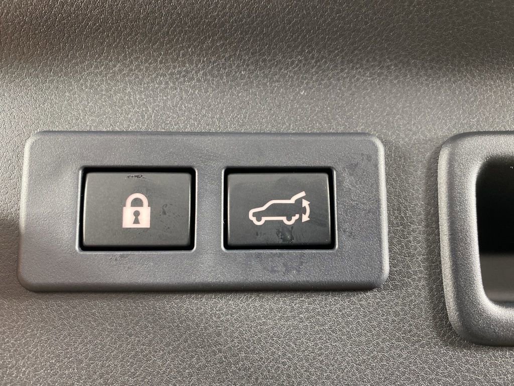 Used 2025 Subaru Forester Limited image 31