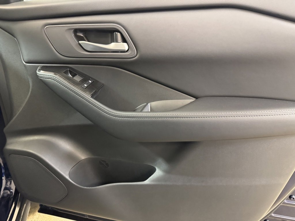 New 2026 Nissan Rogue SV image 27