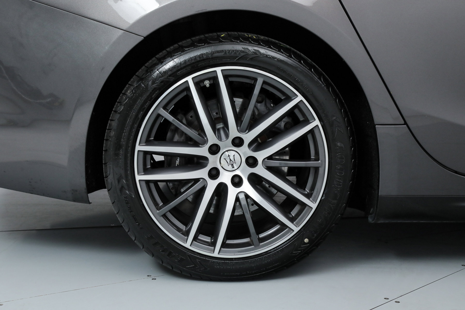 Used 2021 Maserati Ghibli S Q4 AWD/4WD image 24