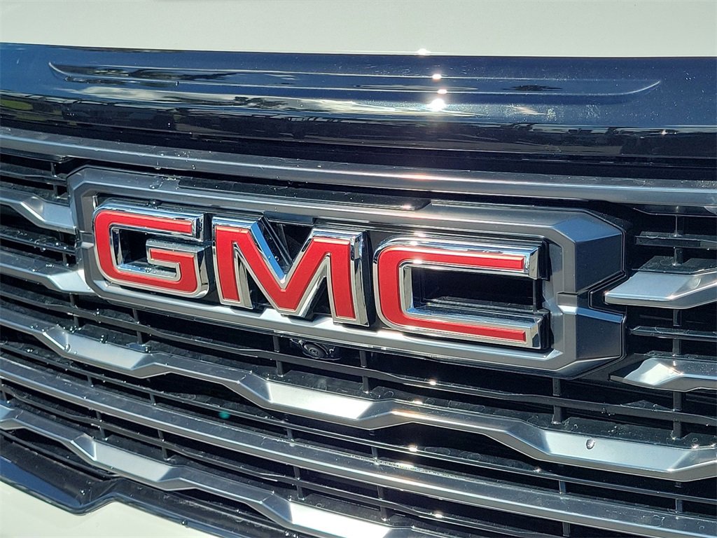 Used 2025 GMC Acadia AT4 image 30