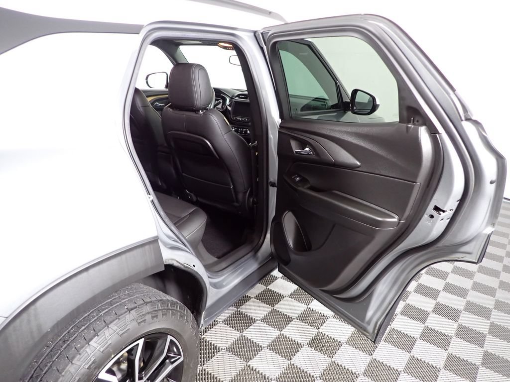 Used 2023 Chevrolet TrailBlazer ACTIV w/ Convenience Package AWD/4WD image 33