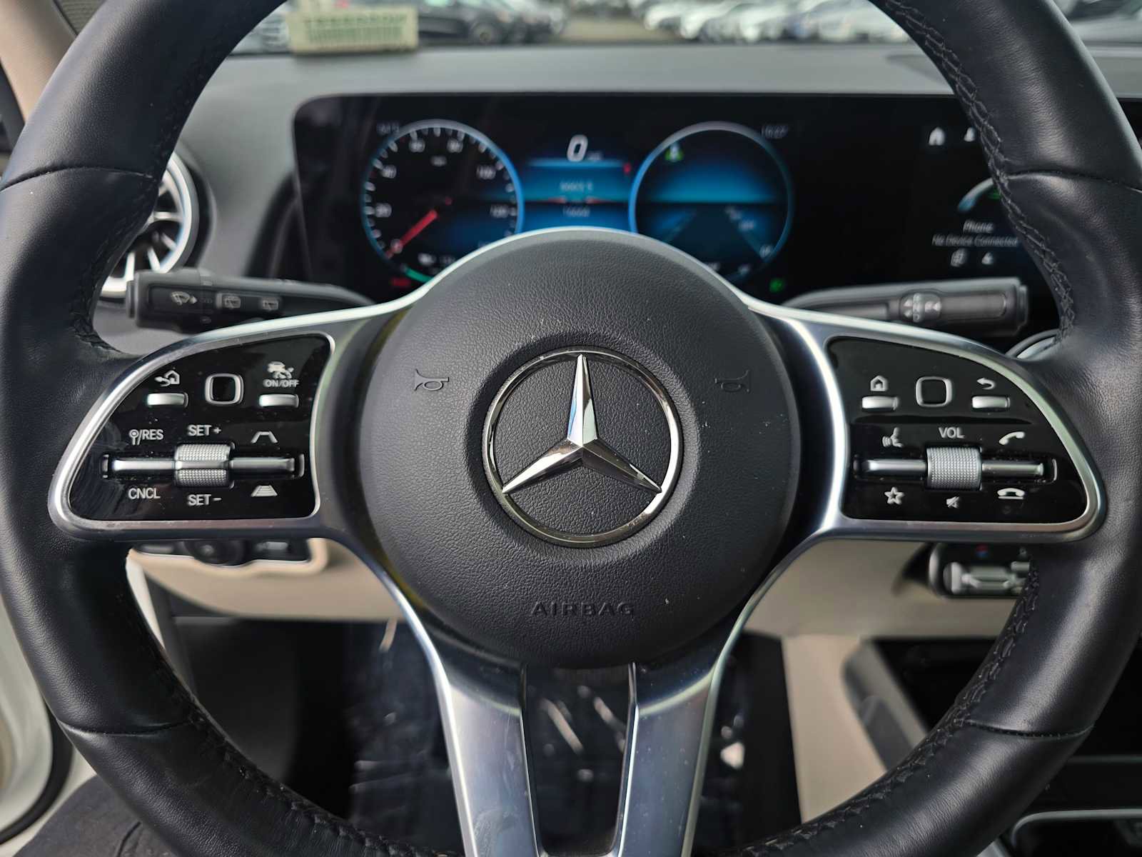 Used 2023 Mercedes-Benz EQB 300 4MATIC image 24