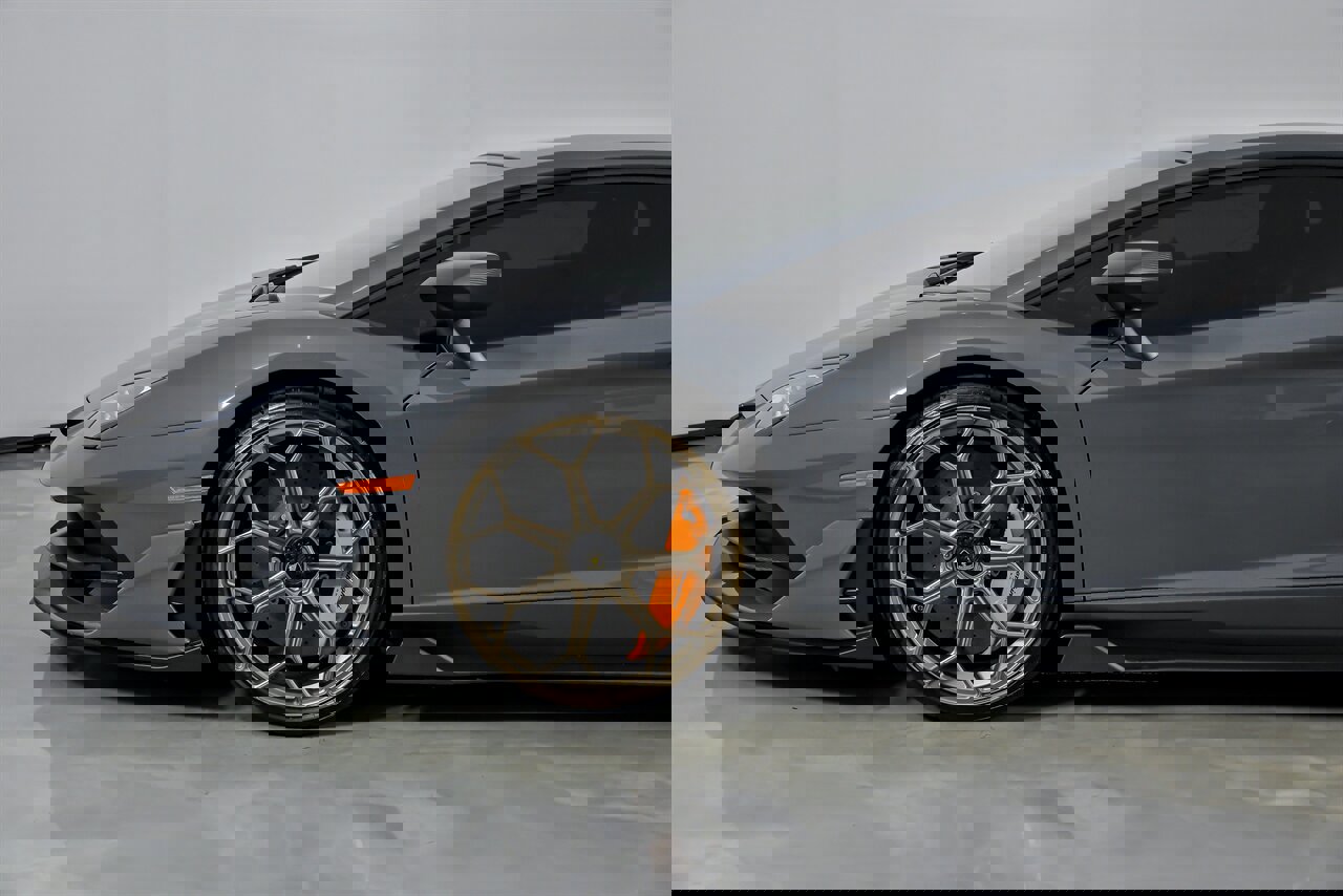 Used 2019 Lamborghini Aventador SVJ image 8