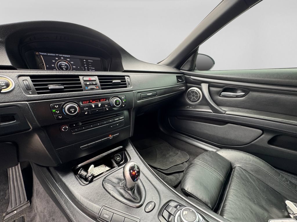 Used 2011 BMW M3 Convertible RWD image 22