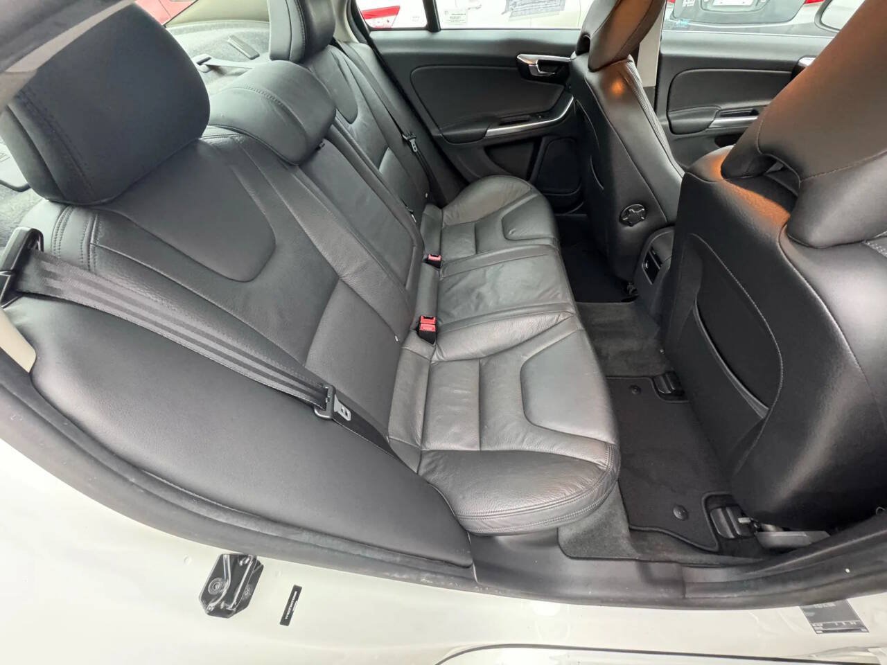 Used 2012 Volvo S60 T5 w/ Multimedia Pkg FWD image 18