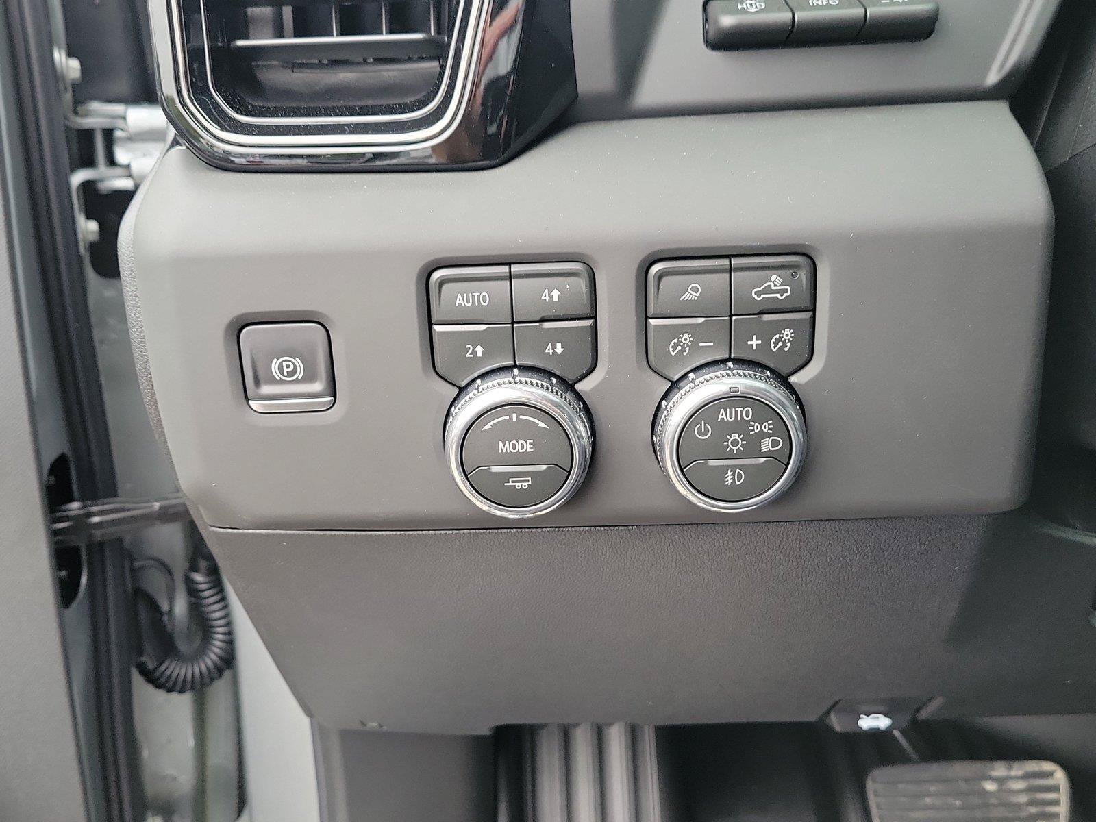 New 2026 GMC Sierra 2500 AT4 w/ AT4 Premium Plus Package AWD/4WD image 20