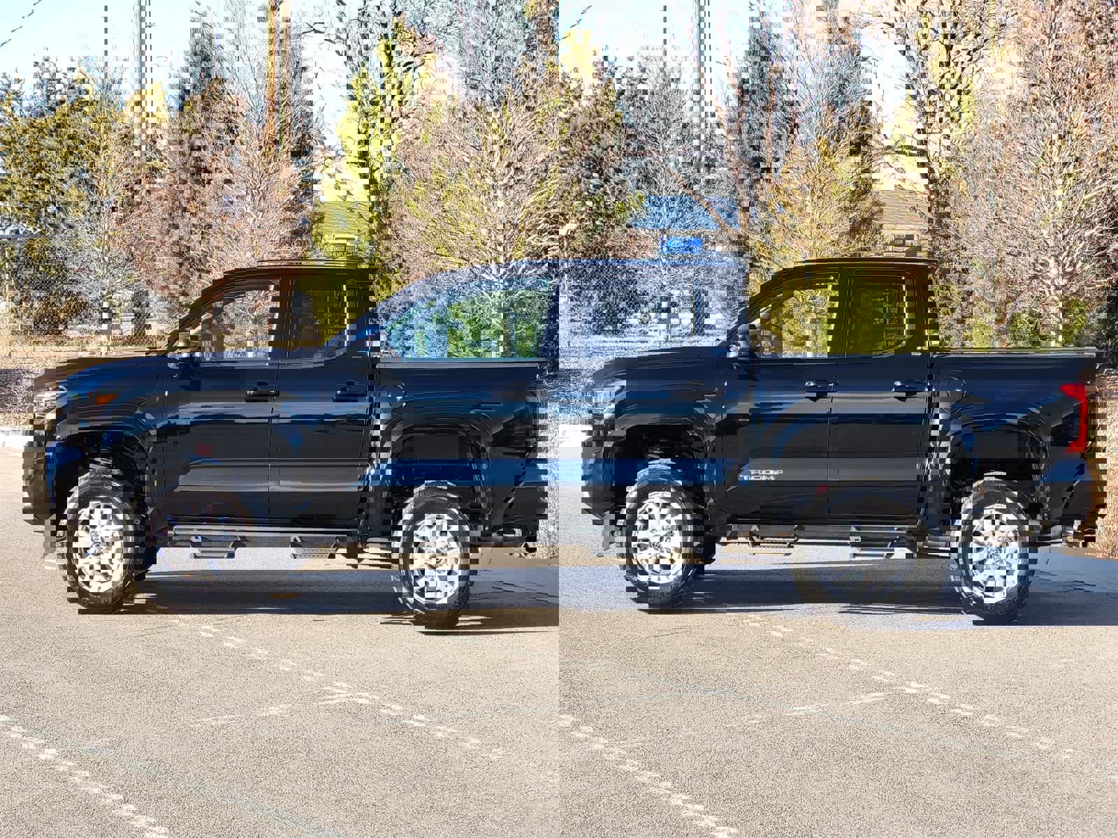 Used 2025 Toyota Tacoma SR5 image 4